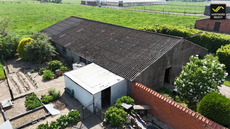 Vastgoed Select: Authentieke hoeve op 15.601 m² te koop in Damme - unieke ligging aan Damme Golf foto 5