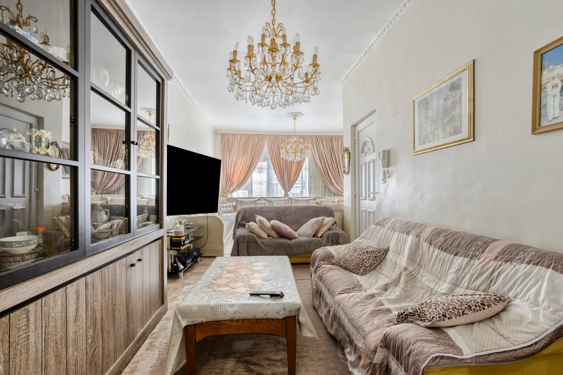 Te renoveren appartementsgebouw met vergunning voor 3 Apps foto 6