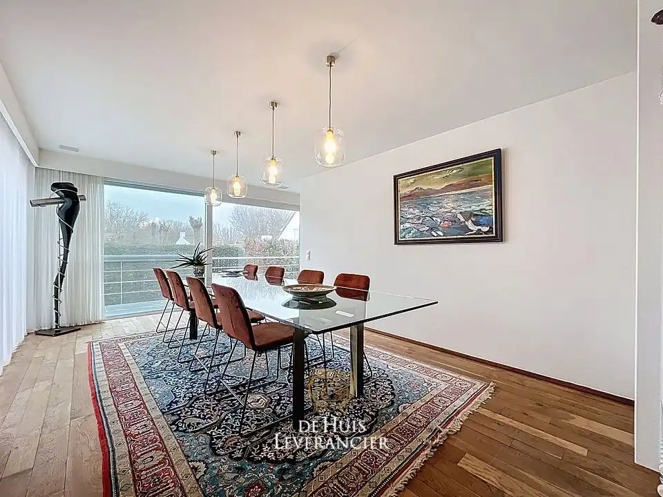 Elegante laagbouwvilla waar discrete rust, moderne uitstraling en standing versmelten in het 'Zoute' van Sint-Idesbald te koop foto 23