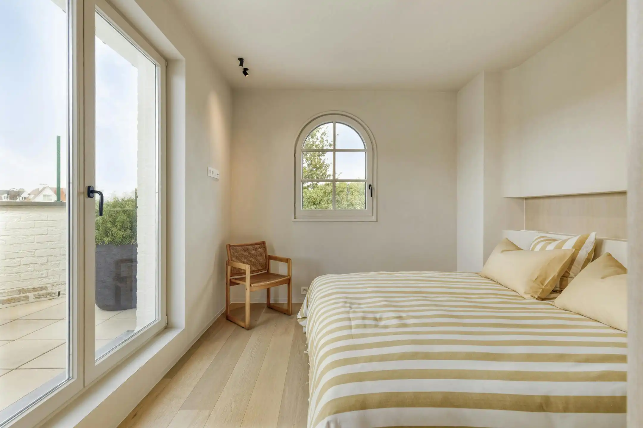 Gerenoveerd hoekappartement te koop in Knokke-Zoute foto 13