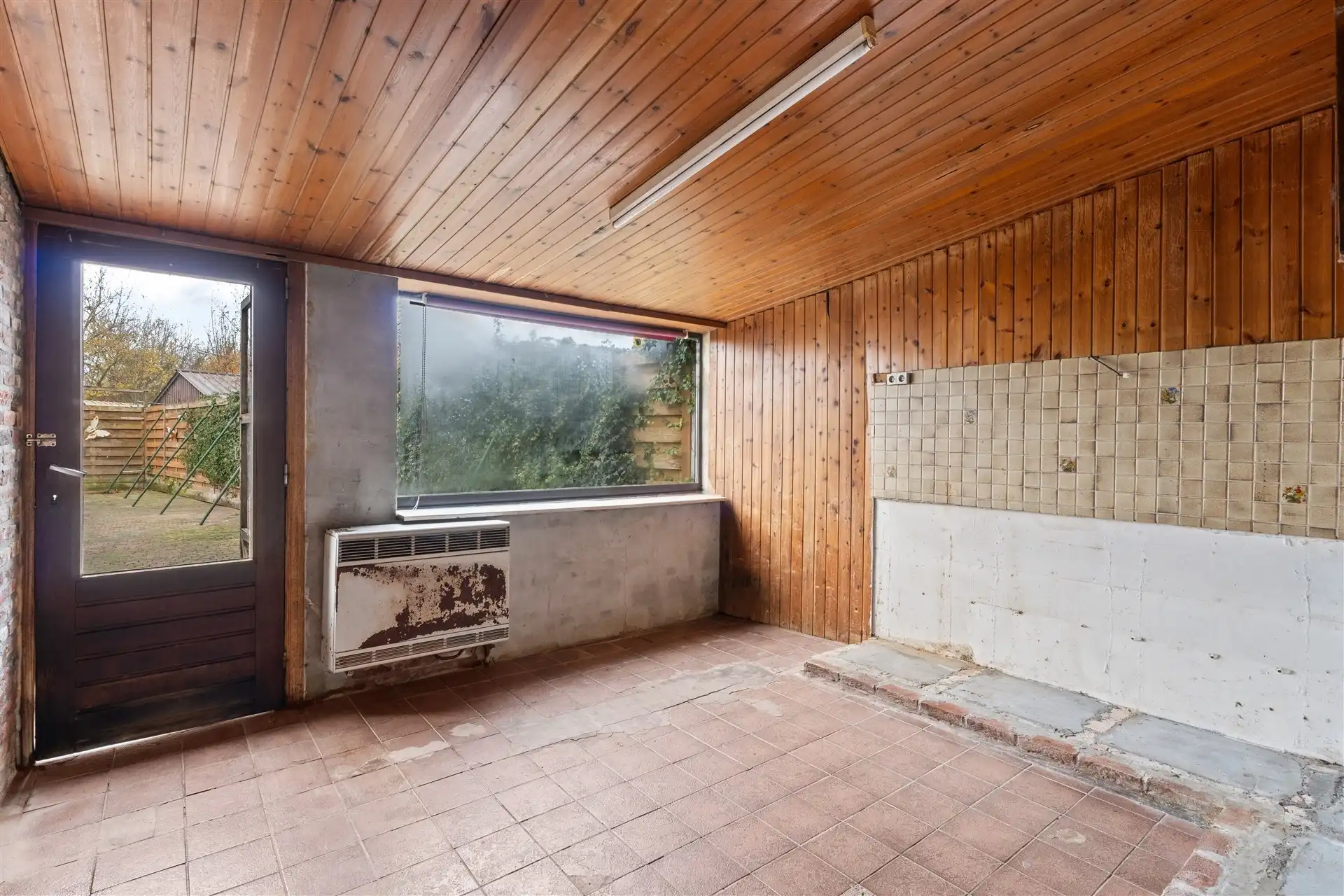 Te renoveren half open bebouwing met garage op centrale ligging te Oudegem foto 15