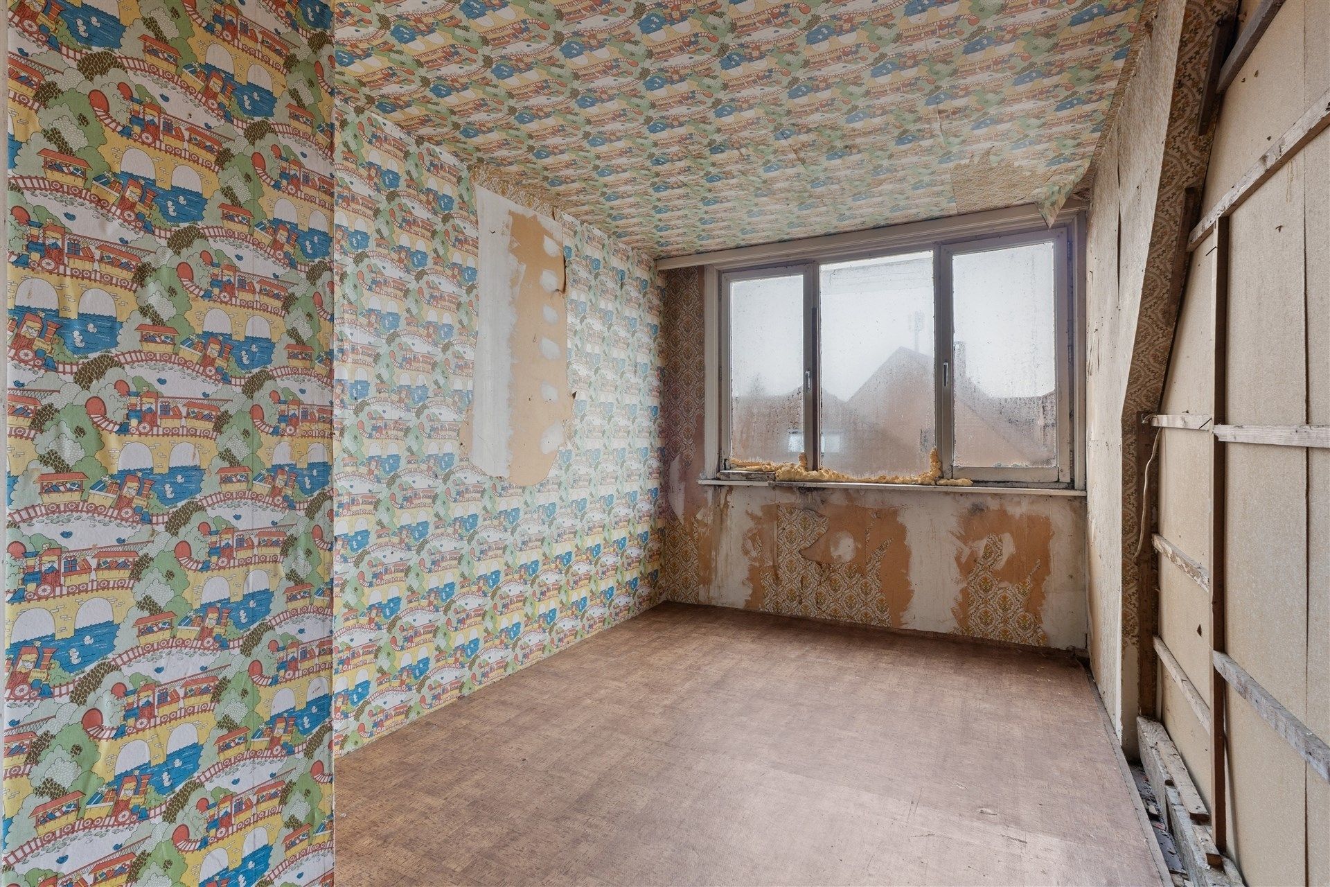 Te renoveren half open bebouwing met garage op centrale ligging te Oudegem foto 15