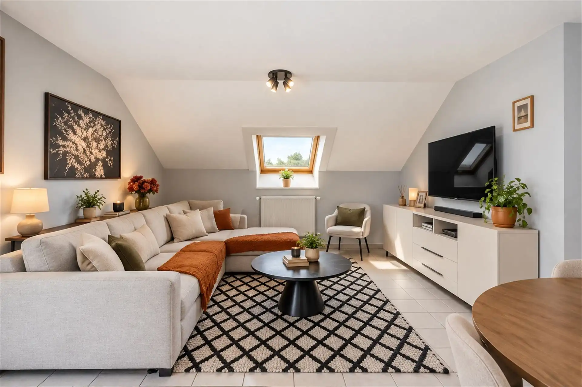 Instapklaar vernieuwd appartement nabij de Gavers foto 2