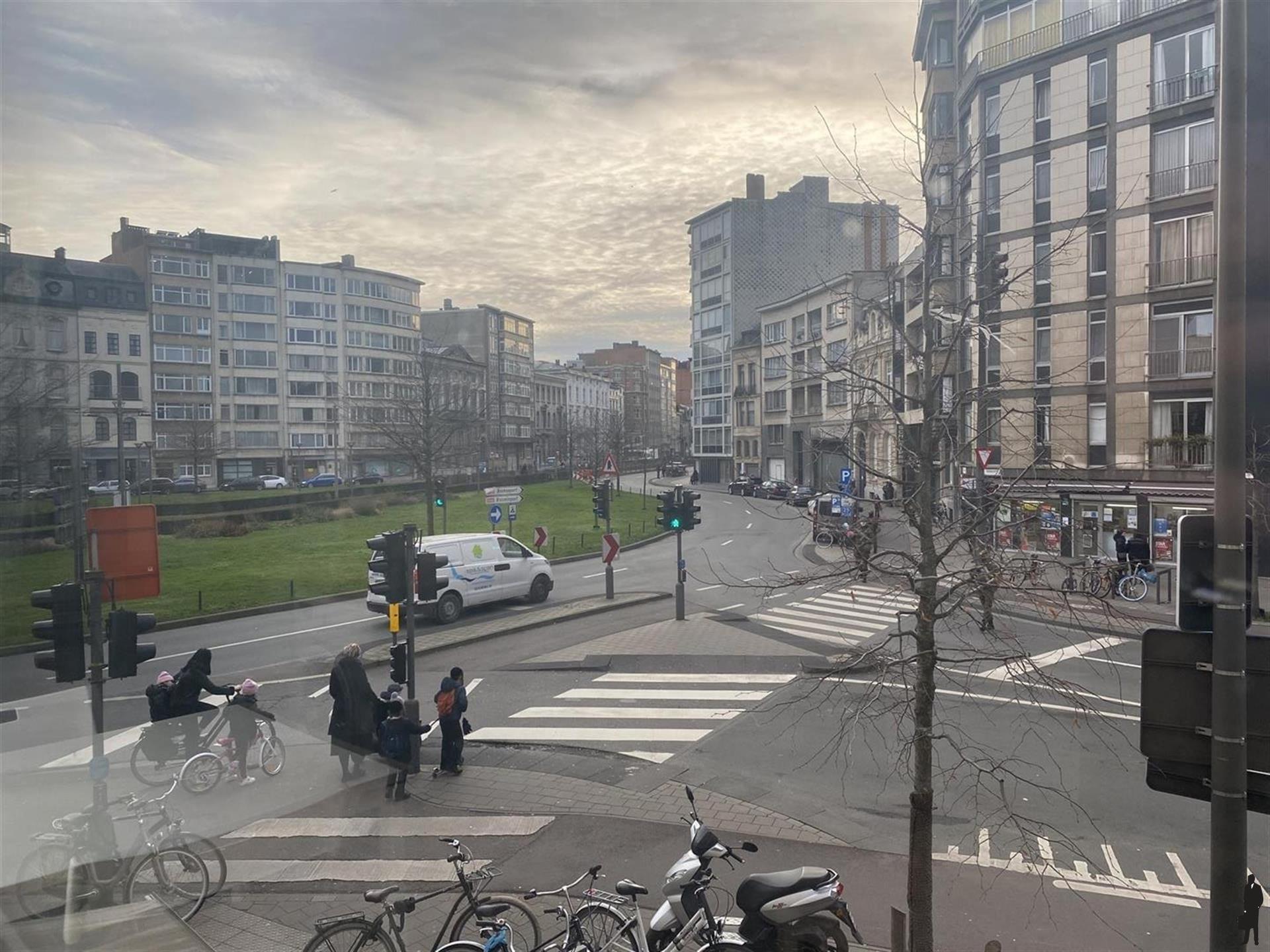 Volledig gemeubelde studio in het centrum van Antwerpen! foto 7