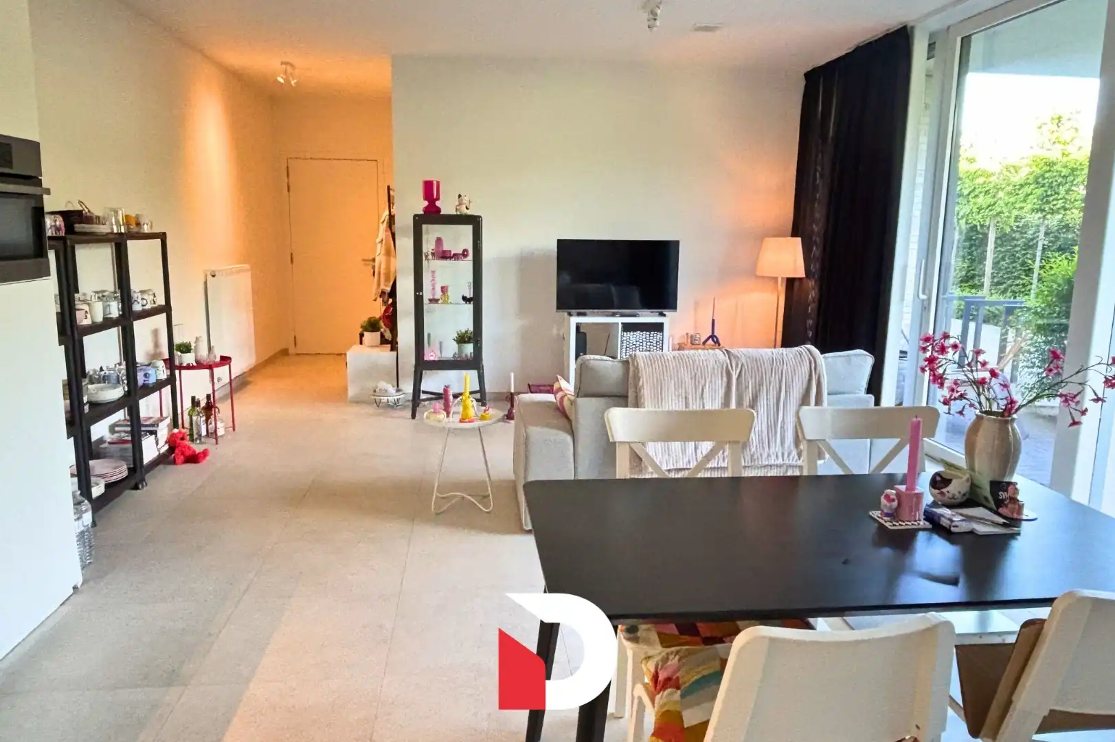 Modern gelijkvloers appartement met 1 slaapkamer en garagebox foto 3