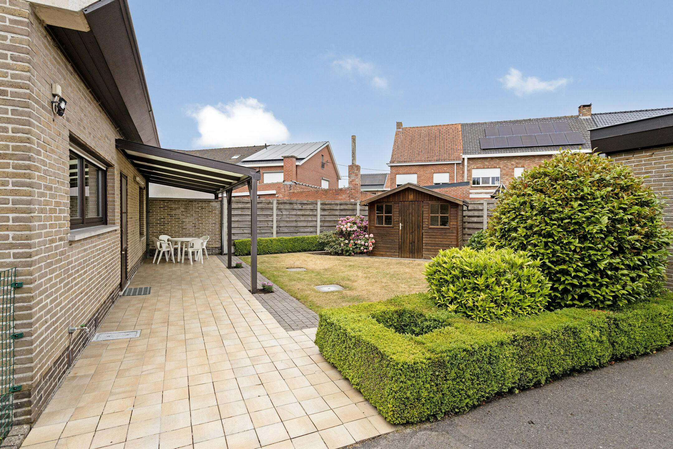 Huis met 4 slaapkamers, tuin en ruime garage in Maldegem foto 5