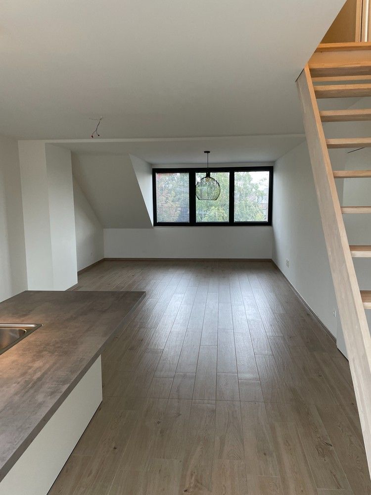 Mooi recent duplex appartement te huur met 3 slaapkamers. foto 7