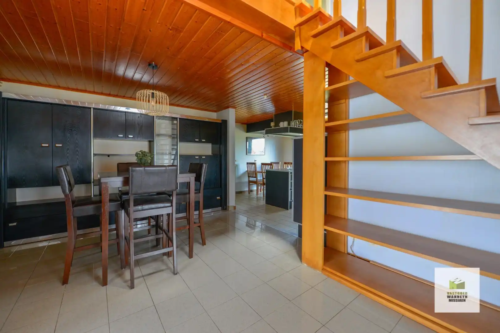 Vrijstaande woning op 700m2 met 3 slpk en zonnige tuin in woonwijk  foto 17