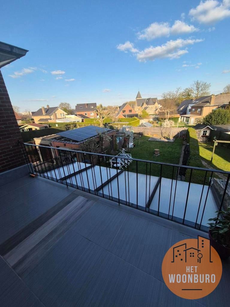 Gemeubelde woning (HOB) met garage en tuin foto 14
