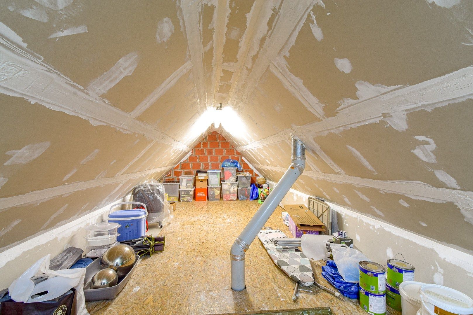 Stijlvol afgewerkte woning met tuin, zwemvijver en uniek zicht foto 20