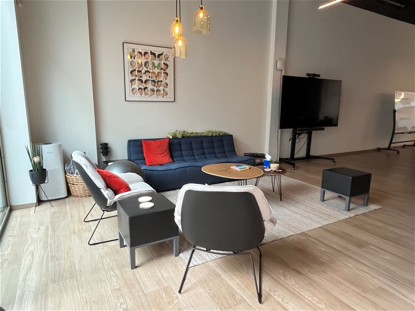 Geliijkvloerse kantoorruimte met hoge plafonds op het Eilandje foto 6