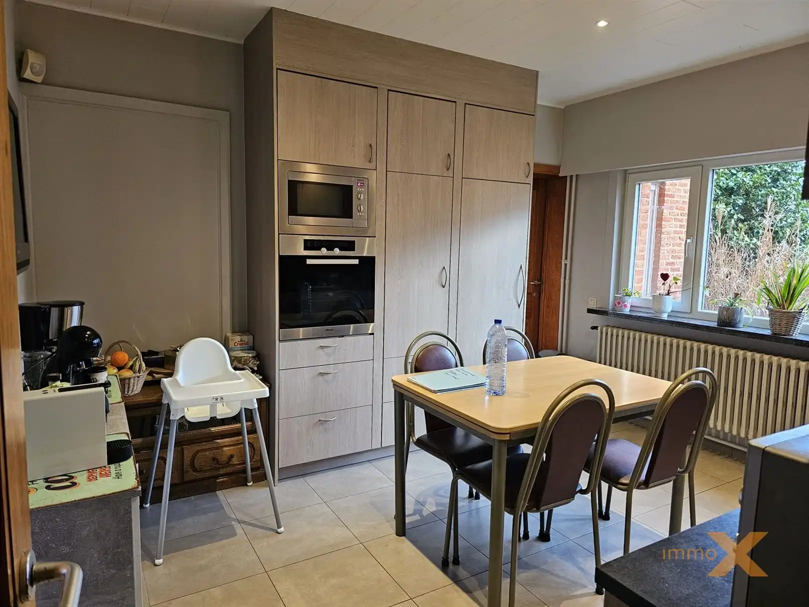 INTAPKLARE CHARMANTE WONING MET 3 SLPKS foto 10