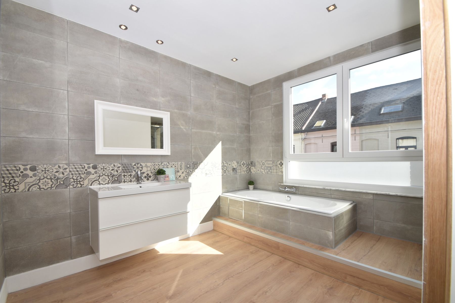 Recente woning met 3 slaapkamers, ruime badkamer en koertje  foto 8