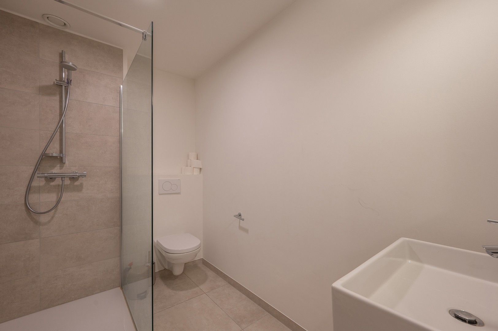Instapklare woning in de verkaveling 'Valkenerf' in de groene, rustige omgeving van de nieuwe golf. foto 23