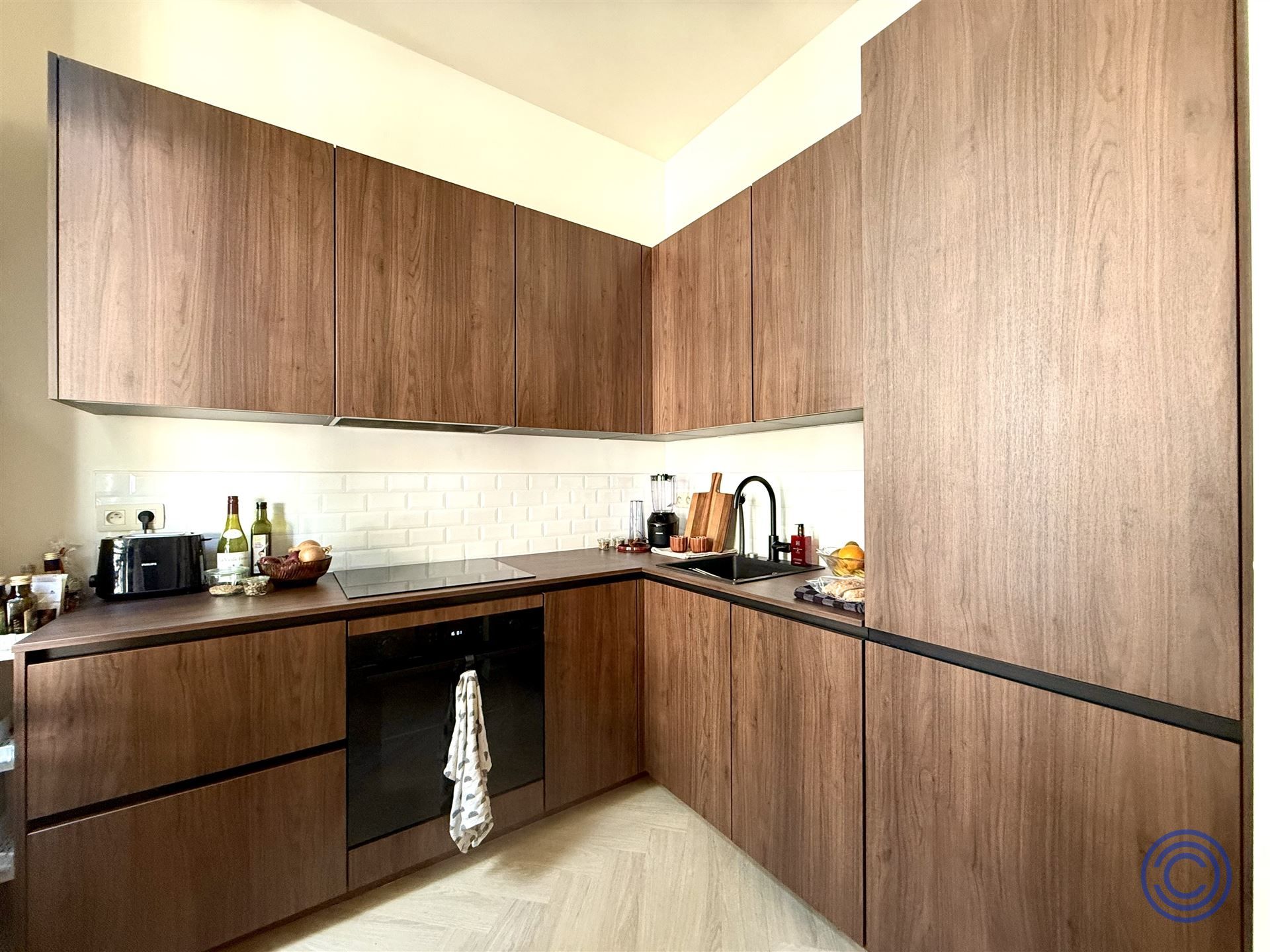 Prachtig gerenoveerd appartement op top ligging!  foto 3