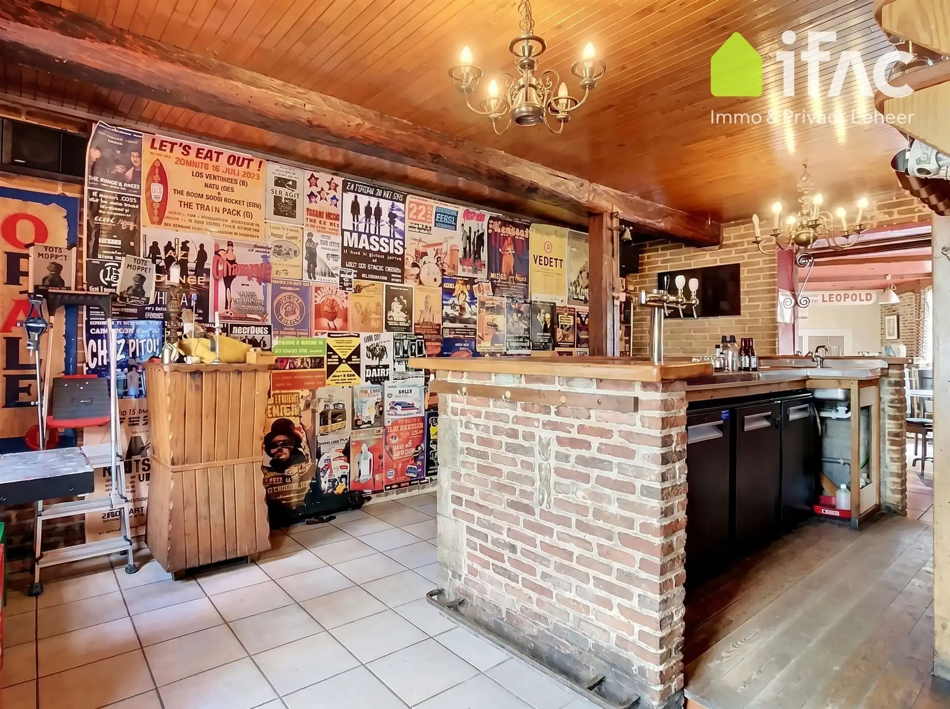 Handelspand met appartement, feestzaal en tuin foto 2