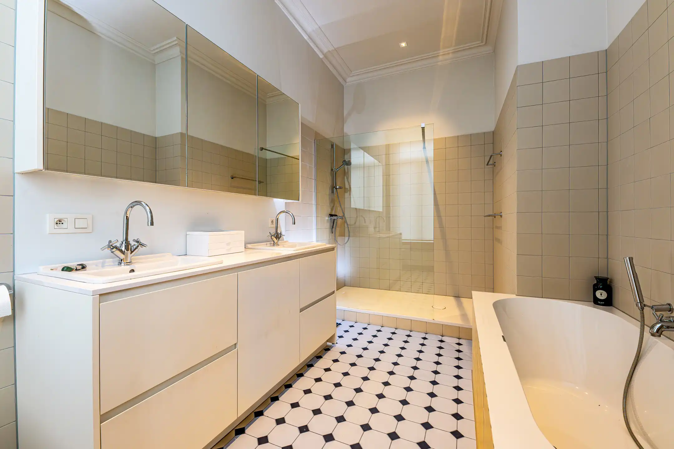 ANTWERPEN ZUID - appartement tegenover oude justitiepaleis foto 6