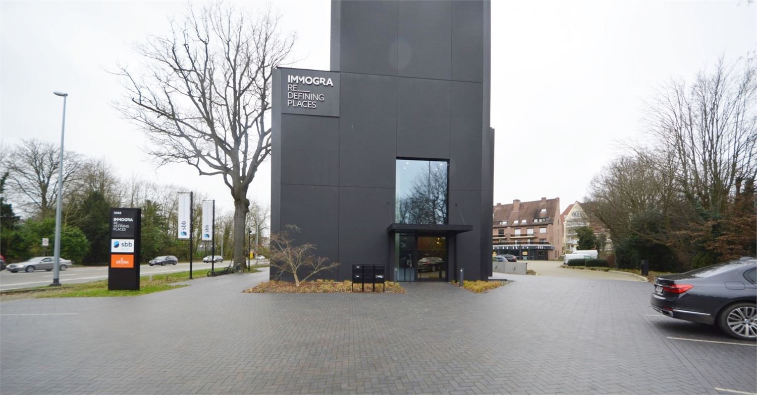 HANDELSGELIJKVLOERS 1.000 M2 KORTRIJKSESTEENWEG foto 4