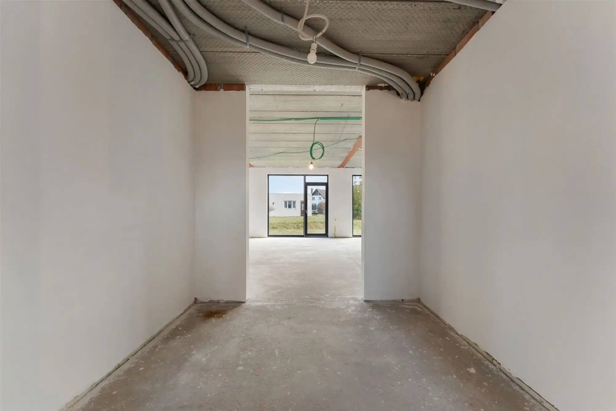 AF TE WERKEN RUIME WONING (222M²) MET 2 SLAAPKAMERS EN TUIN MET TUINKAMER OP 6A 81CA TE PAAL  foto 12