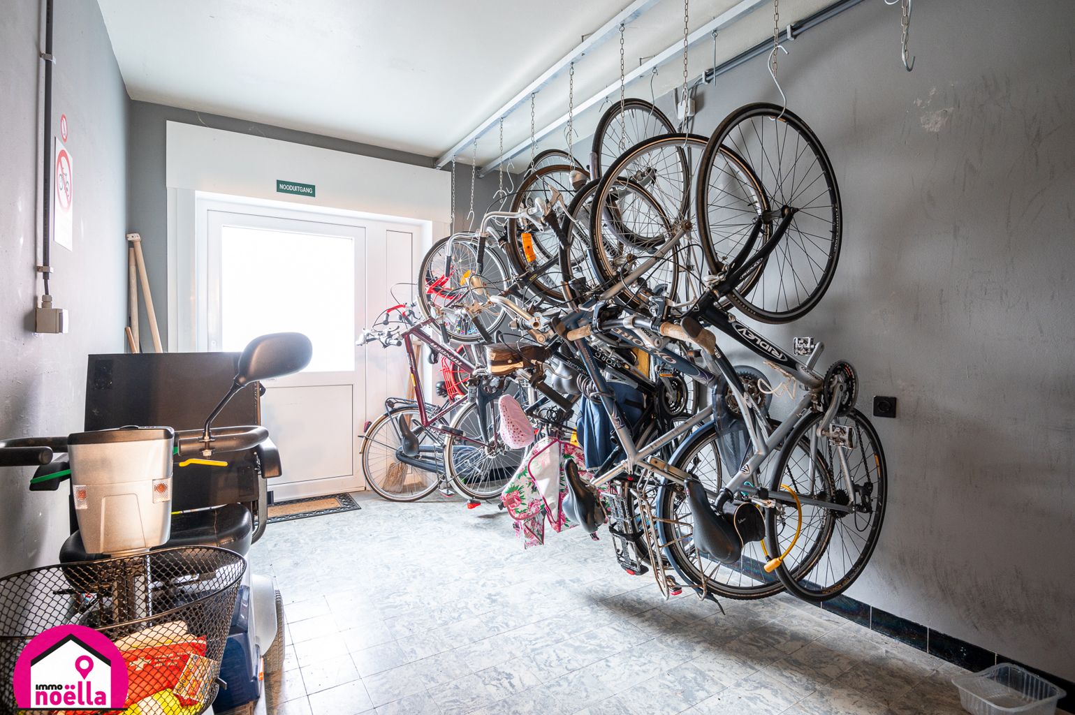 TE KOOP 2 SLAAPKAMER APPARTEMENT MET ZIJDELINGS ZEEZICHT! foto 18