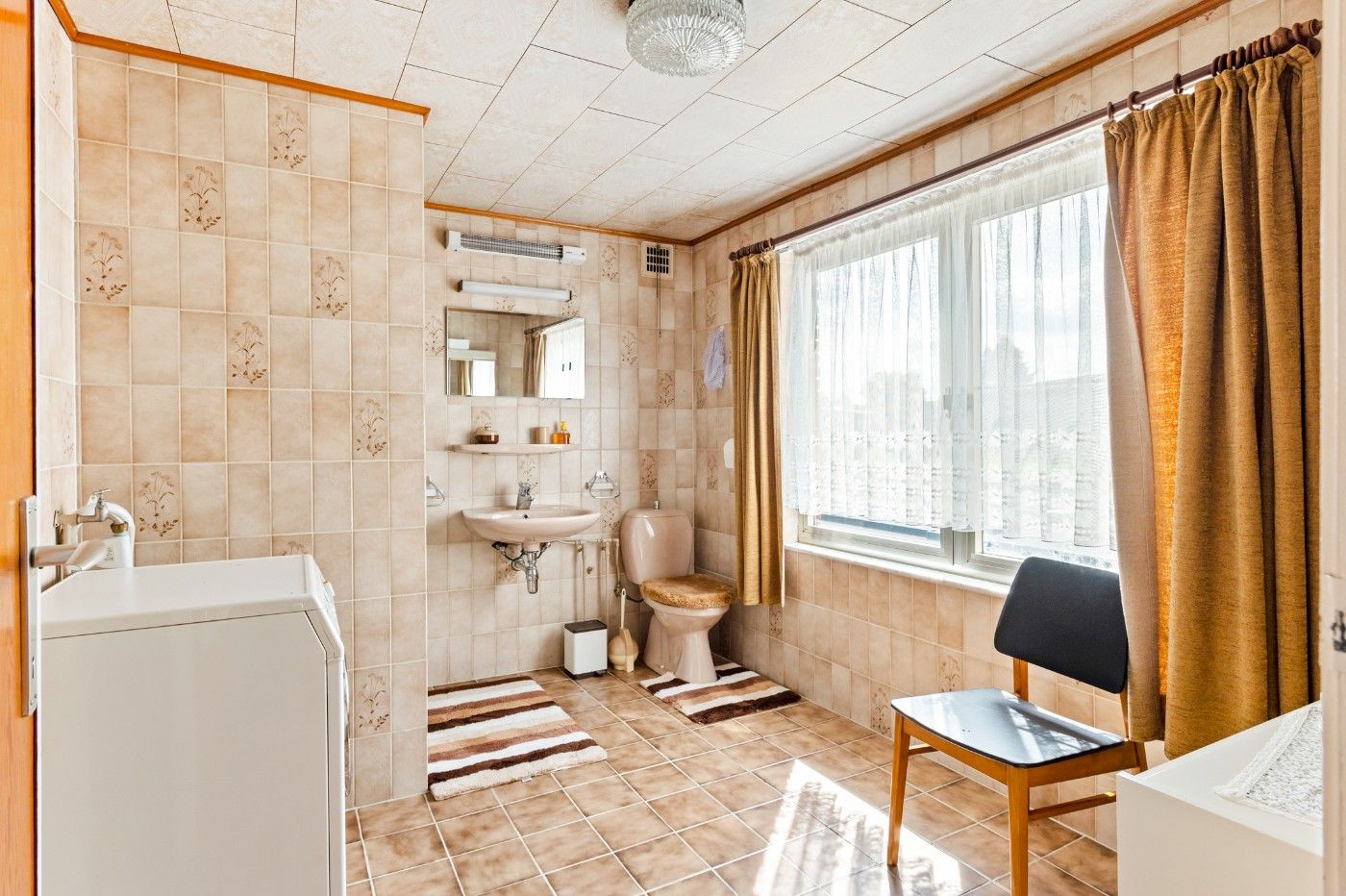 Te renoveren woning met 2 slpk. en tuin foto 15