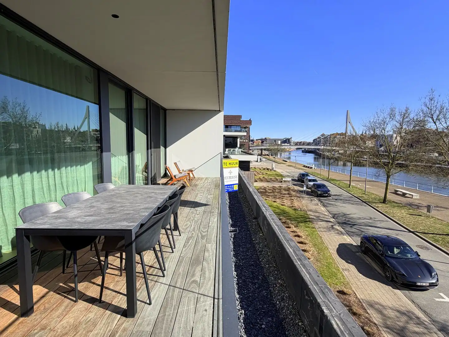 Uniek luxueus appartement met 2 slaapkamers en schitterend Leiezicht foto 16