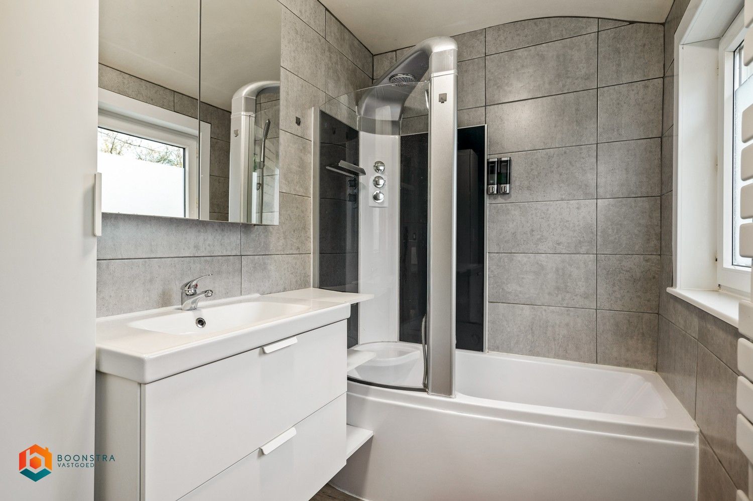 Leuke gezinswoning met 4 slpkrs en leuke tuin (1200 m²) foto 15