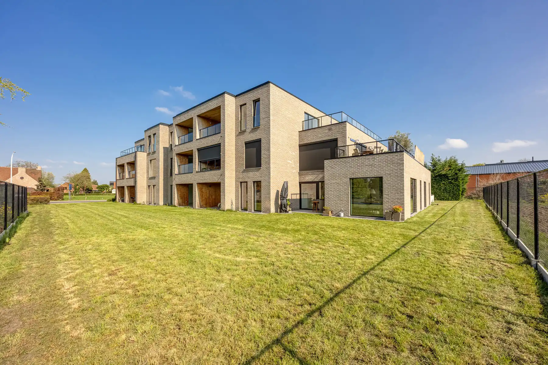 Ruim gelijkvloers appartement met 2 slaapkamers en terras in residentie Moleneynde. foto 21