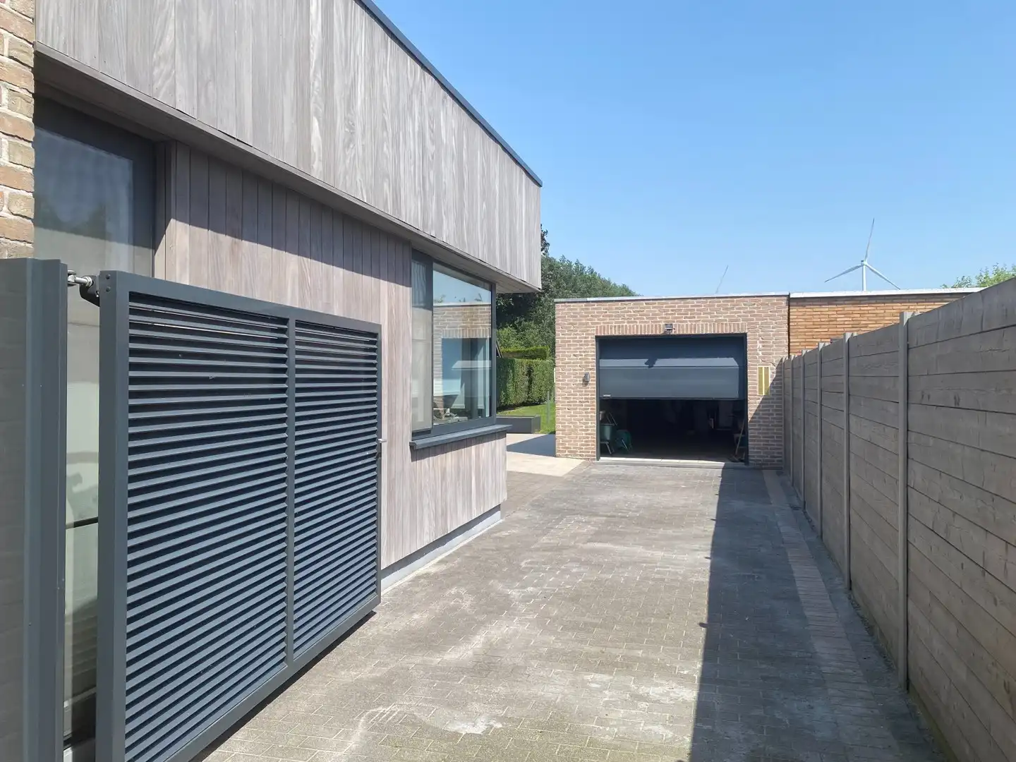 Instapklare, drempelloze gezinswoning met 4 slaapkamers, 2 badkamers en prachtige tuin foto 16