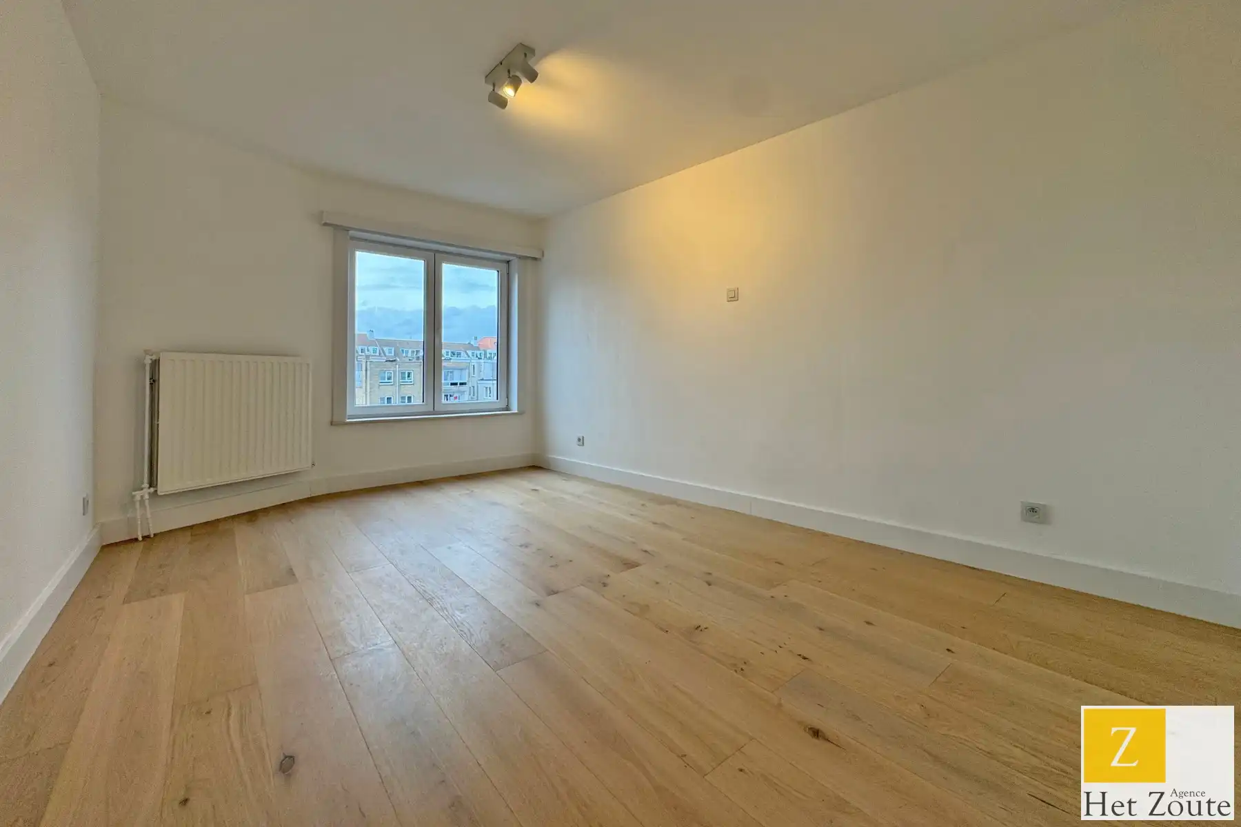 Vernieuwd hoekappartement in residentiële buurt te Knokke foto 8