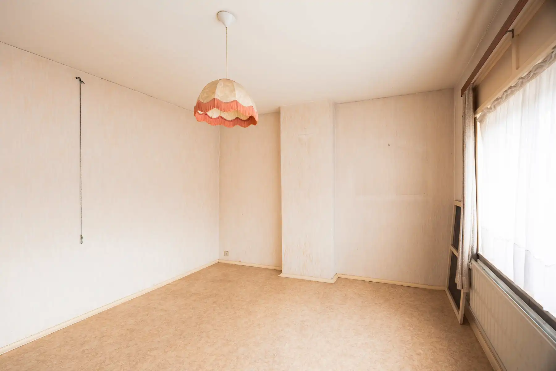 Karakterwoning met veel renovatiepotentieel op toplocatie foto 20