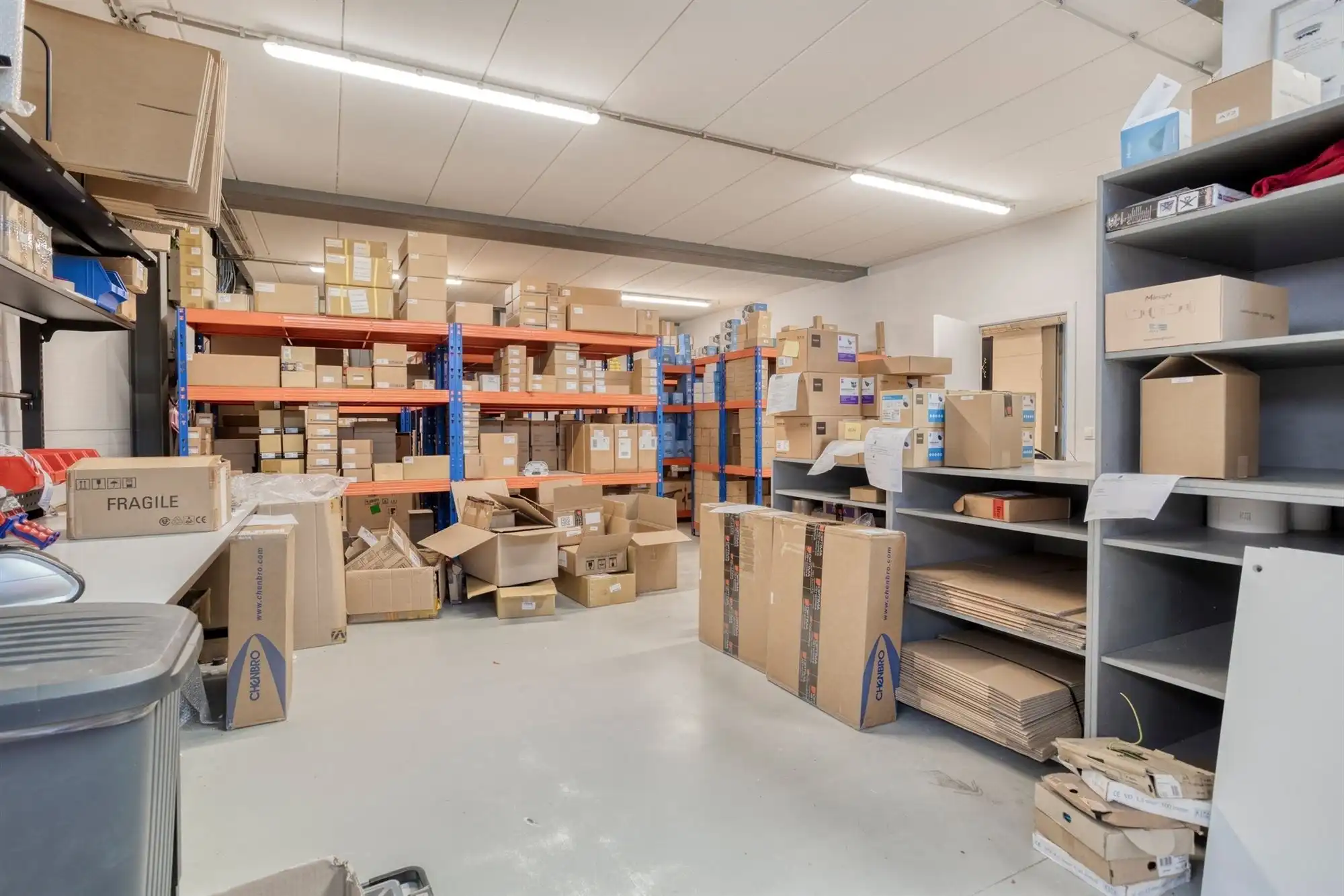 Vrijstaand KMO / kantoorgebouw van ca 405 m² op 1.200 m² foto 12