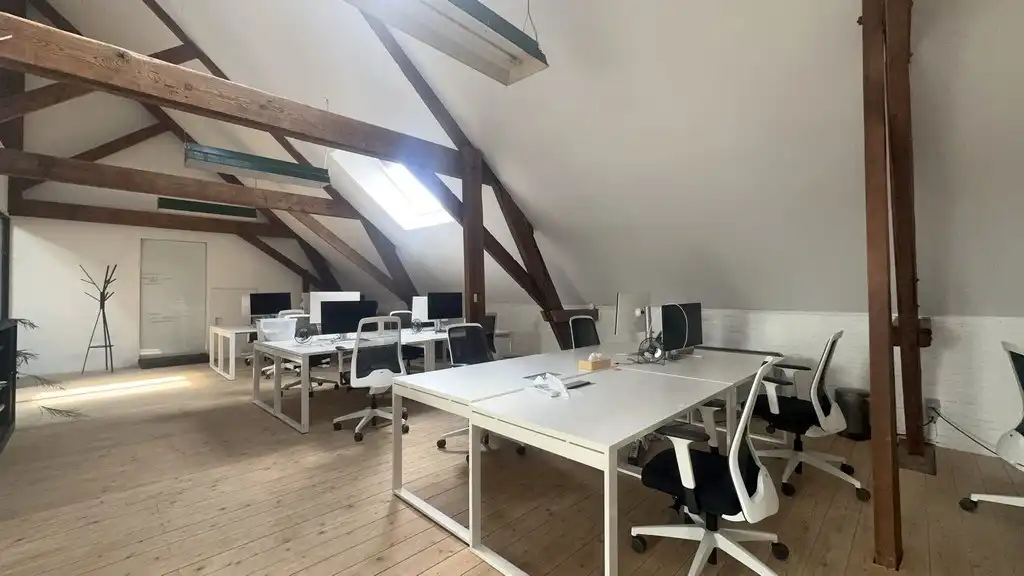 Loftkantoor te huur in Eskimofabriek te Gent foto 3