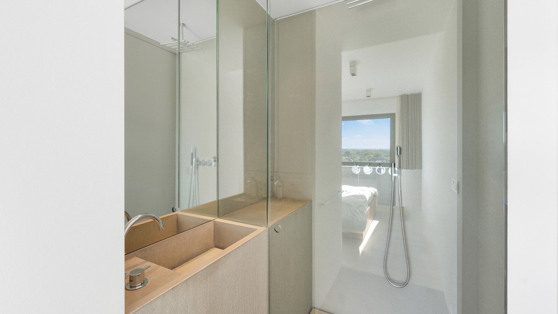 Exclusief hoek-appartement op toplocatie met perfecte oriëntatie op het Albertplein. foto 10