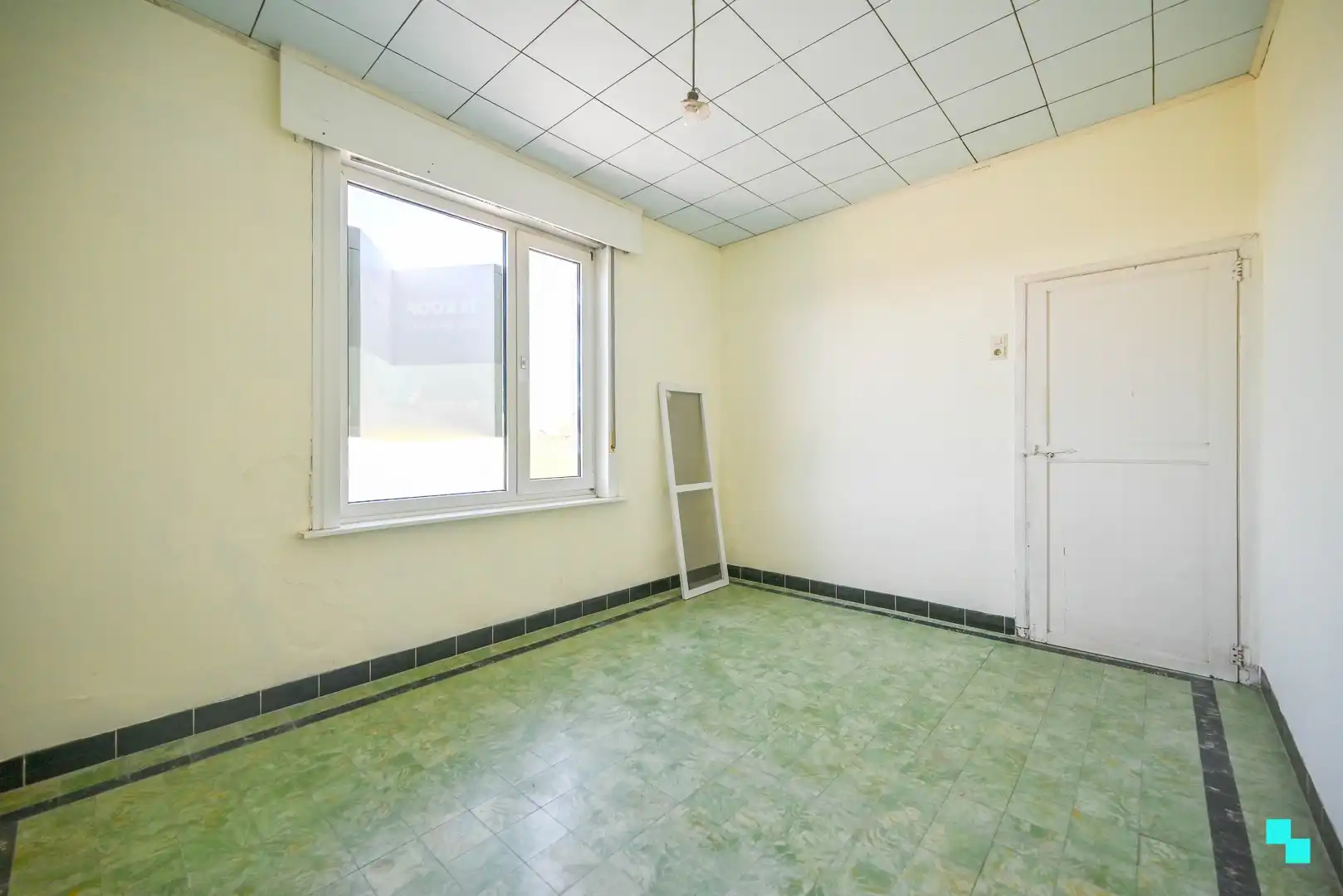 Landelijk gelegen, te renoveren woning op 1.767m² perceel foto 15