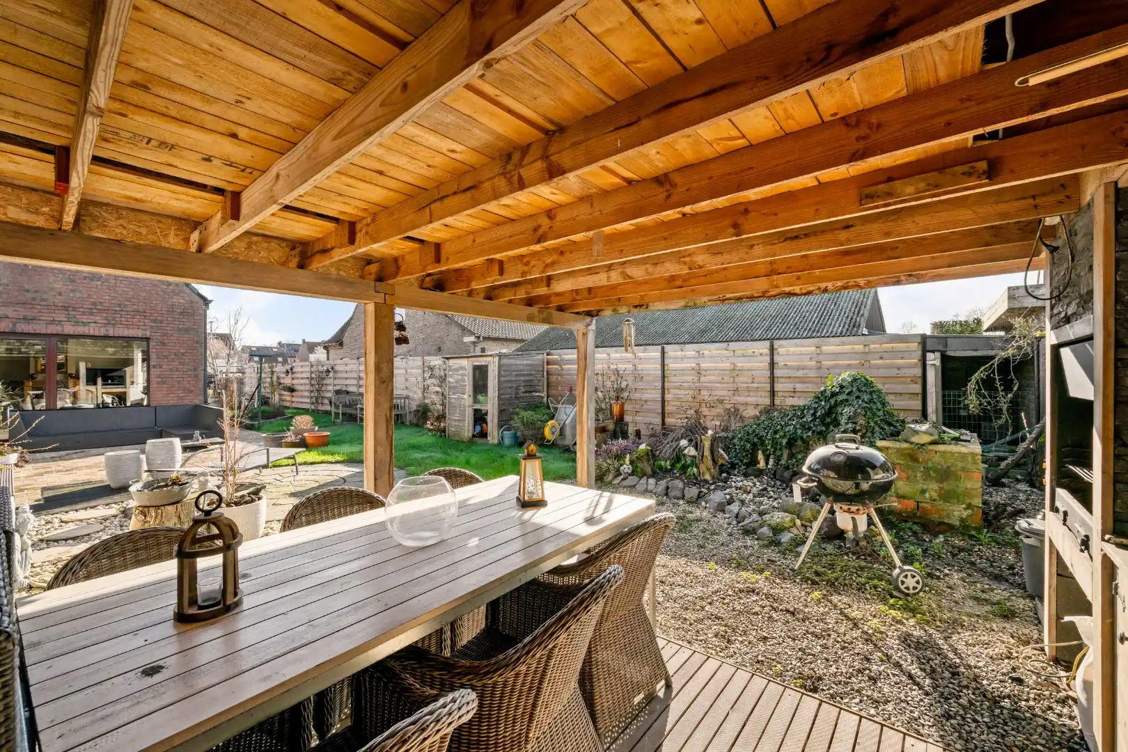 Instapklare woning met 4 slaapkamers, garage en tuin in Sint-Eloois-Winkel (Ledegem) foto 9