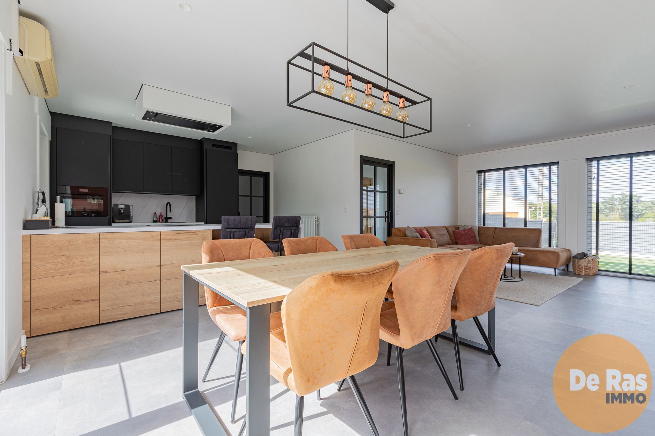 MEERBEKE - Charmante, rustig gelegen vernieuwde woning foto 5