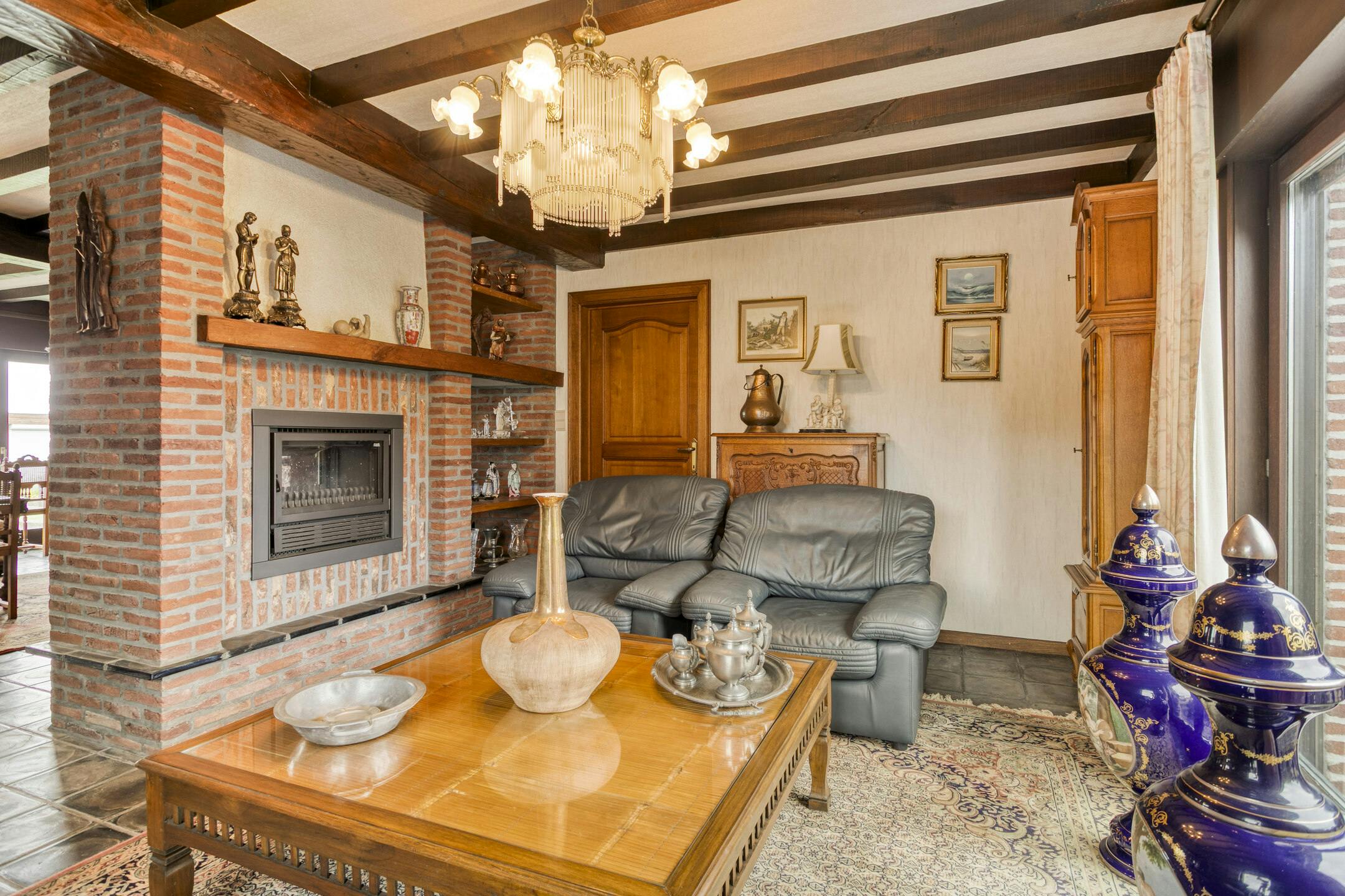 Gelijkvloers huis op ruim perceel te koop in Waregem foto 6