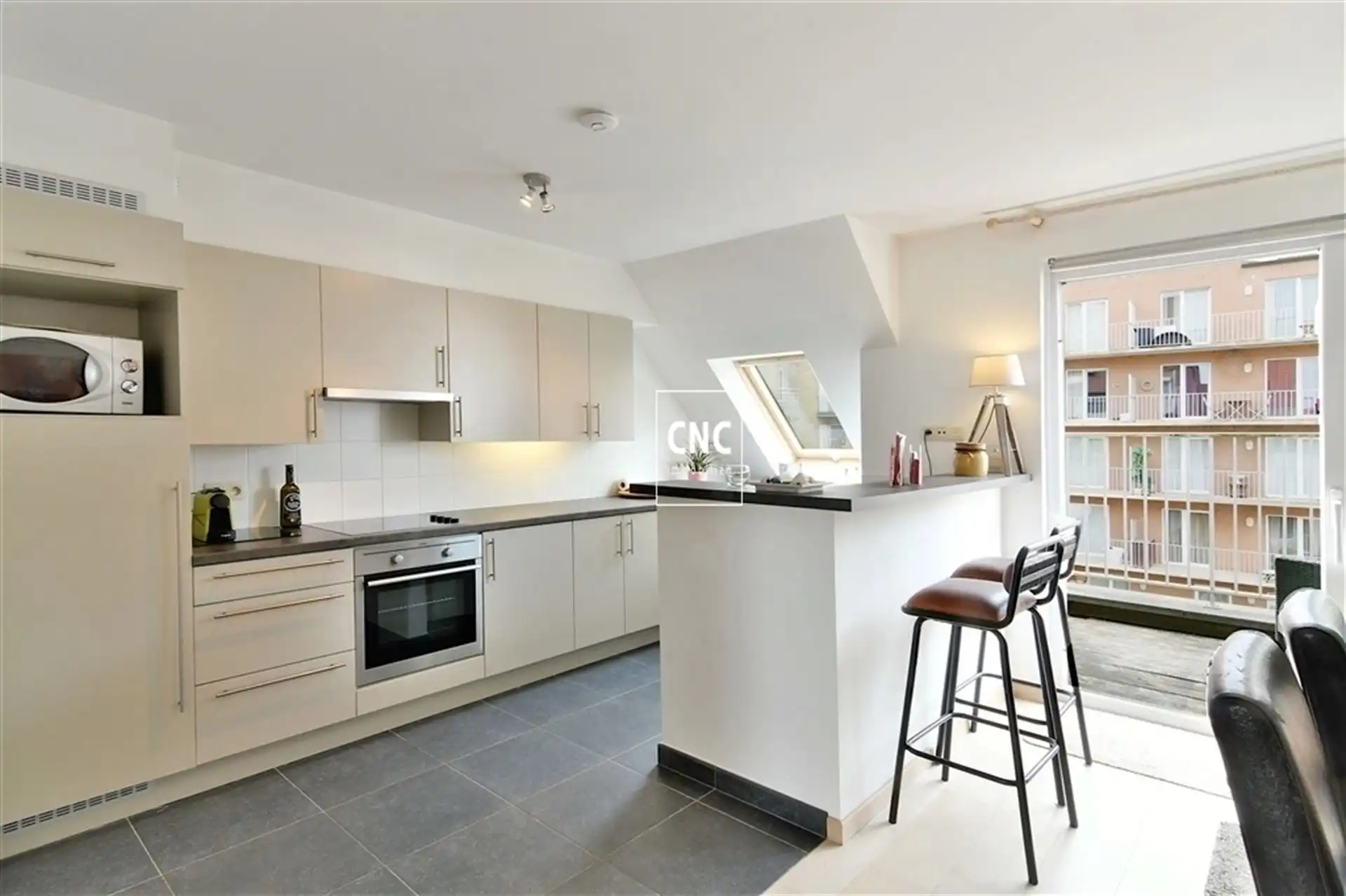 Gemeubeld duplexappartement met prachtig open zicht op groen foto 2