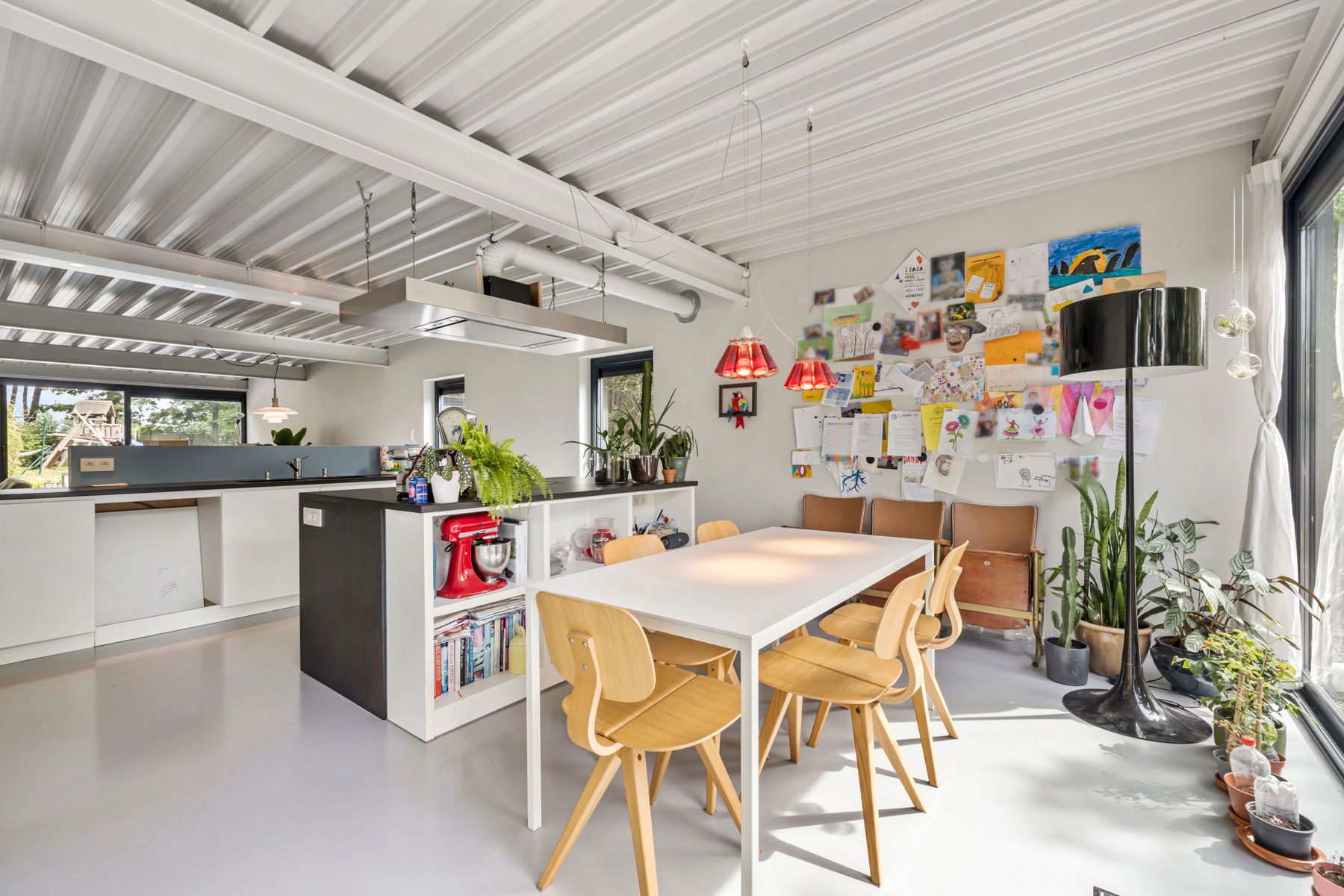 Vrijstaande villa met 4 slpk, zwembad & prachtige badkamer foto 11