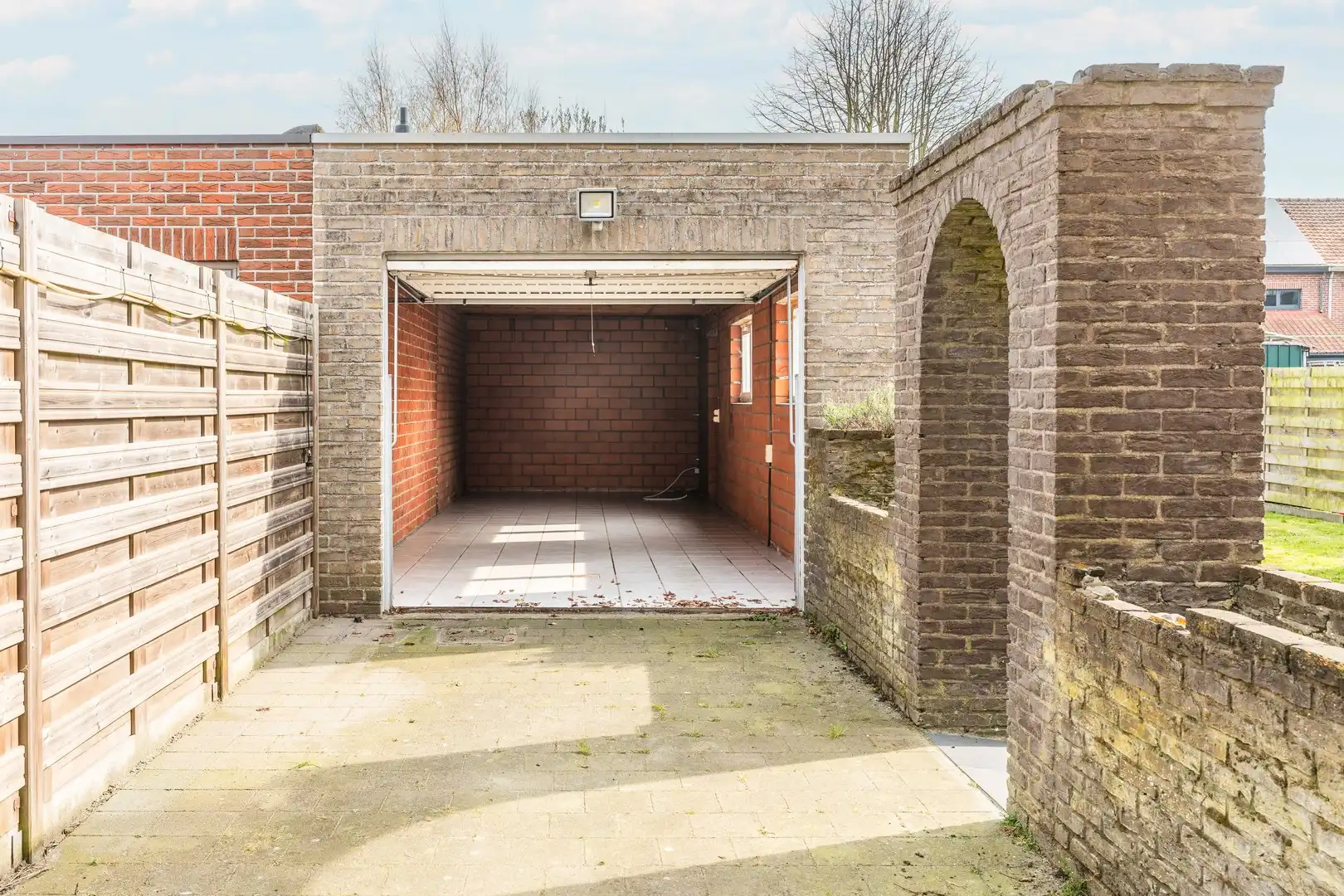 Ruime half open bebouwing in het centrum foto 19