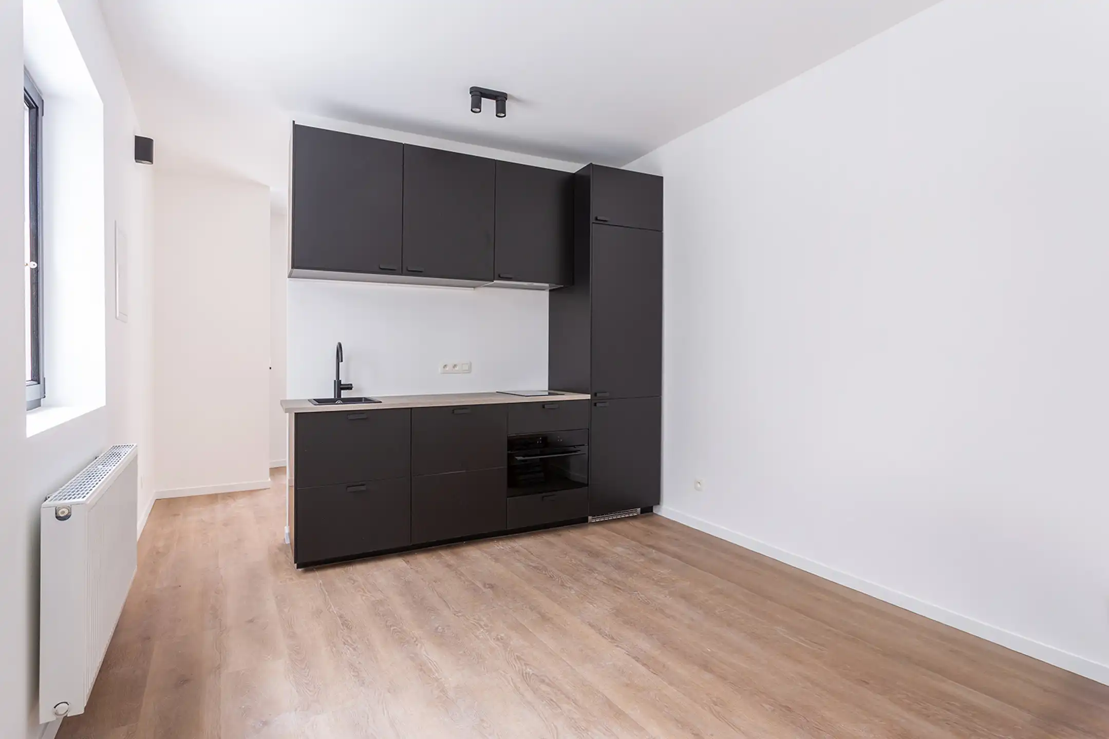 Gerenoveerde opbrengsteigendom met 4 vergunde studio's foto 3