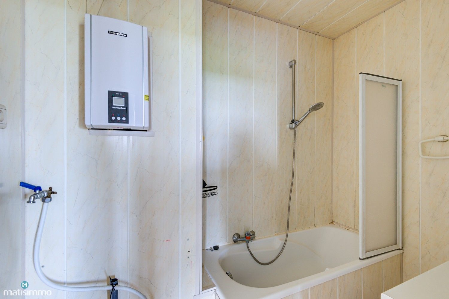 INSTAPKLAAR APPARTEMENT MET 2 SLAAPKAMERS EN WEIDS UITZICHT NABIJ STADSCENTRUM GENK foto 21