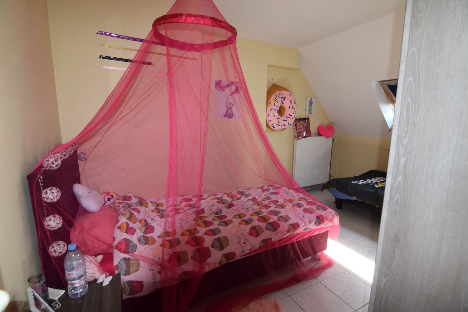 Mooi duplexappartement met drie slaapkamers en twee zongerichte terrassen. foto 16