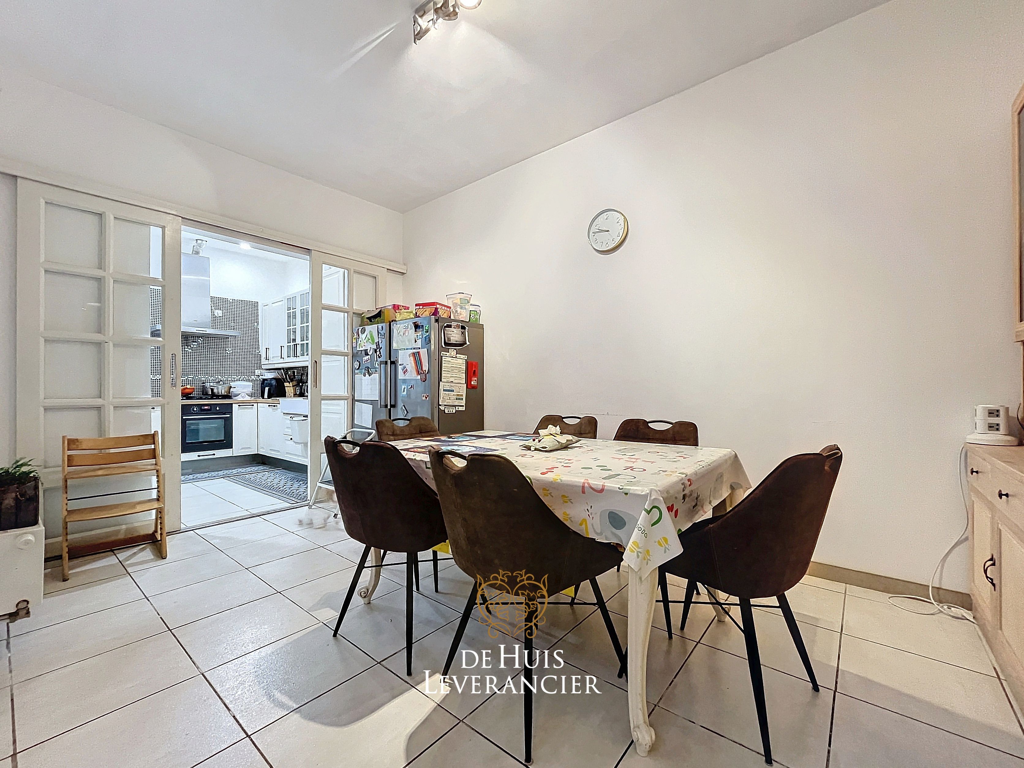RUIME woning te koop (8 slpks, 2 badk) die ook perfect als tweewoonst kan dienen foto 13