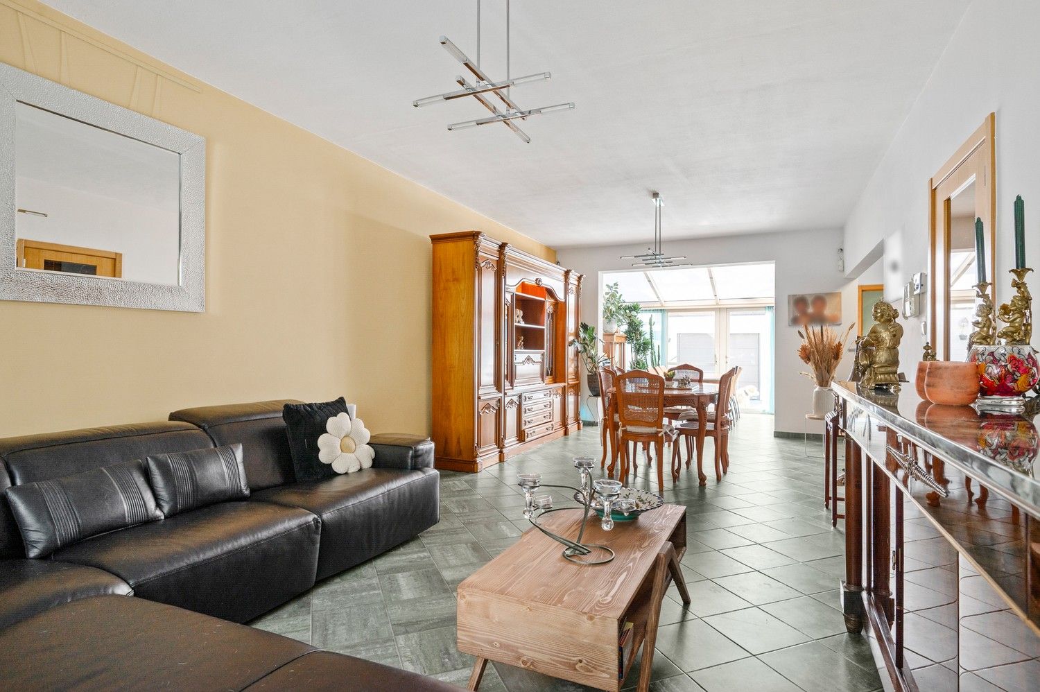 Ruime woning met 5 slaapkamers en tuin te Schoten! foto 5
