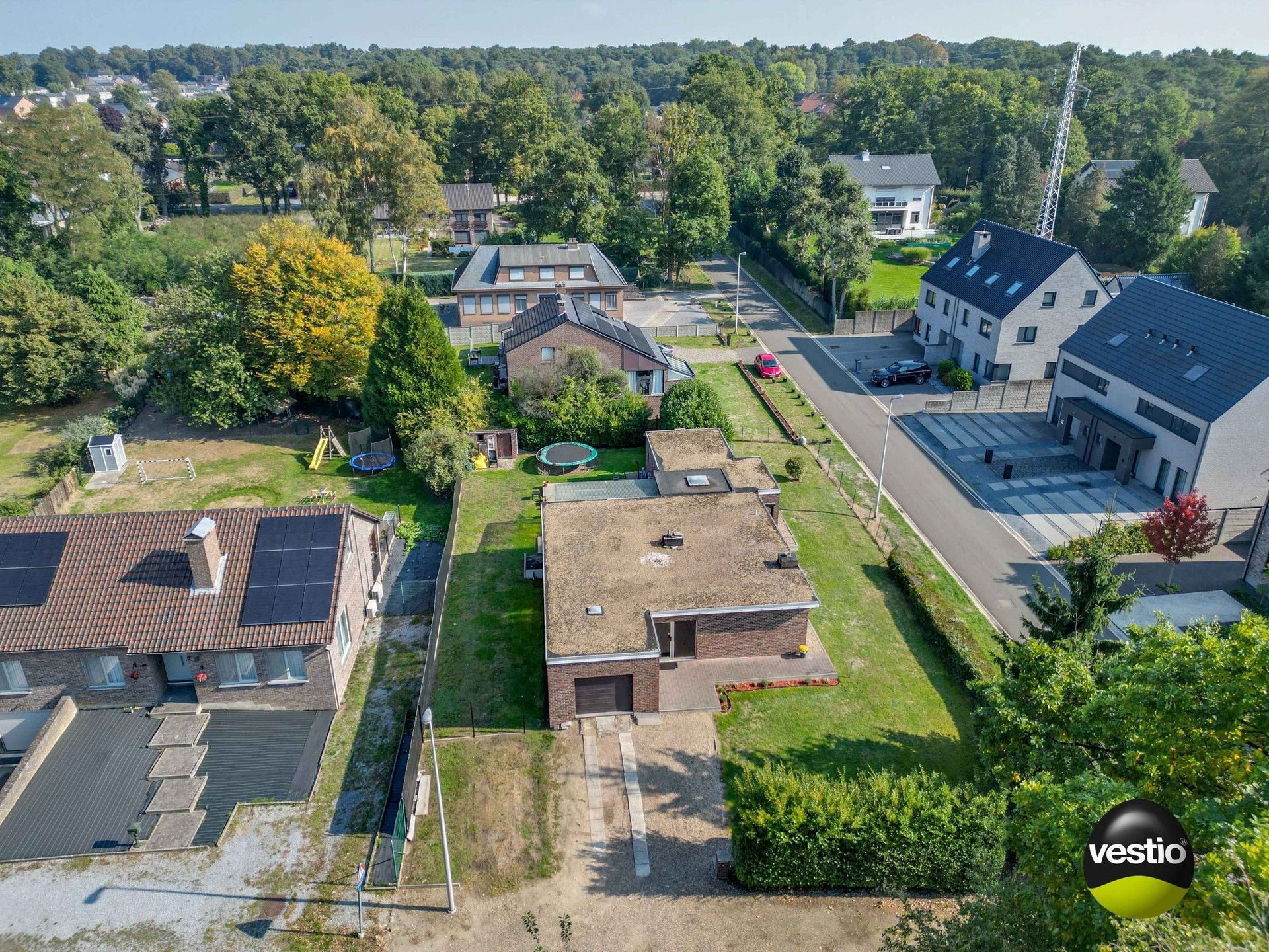 GELIJKVLOERSE BUNGALOW BOORDEVOL POTENTIEEL foto 31
