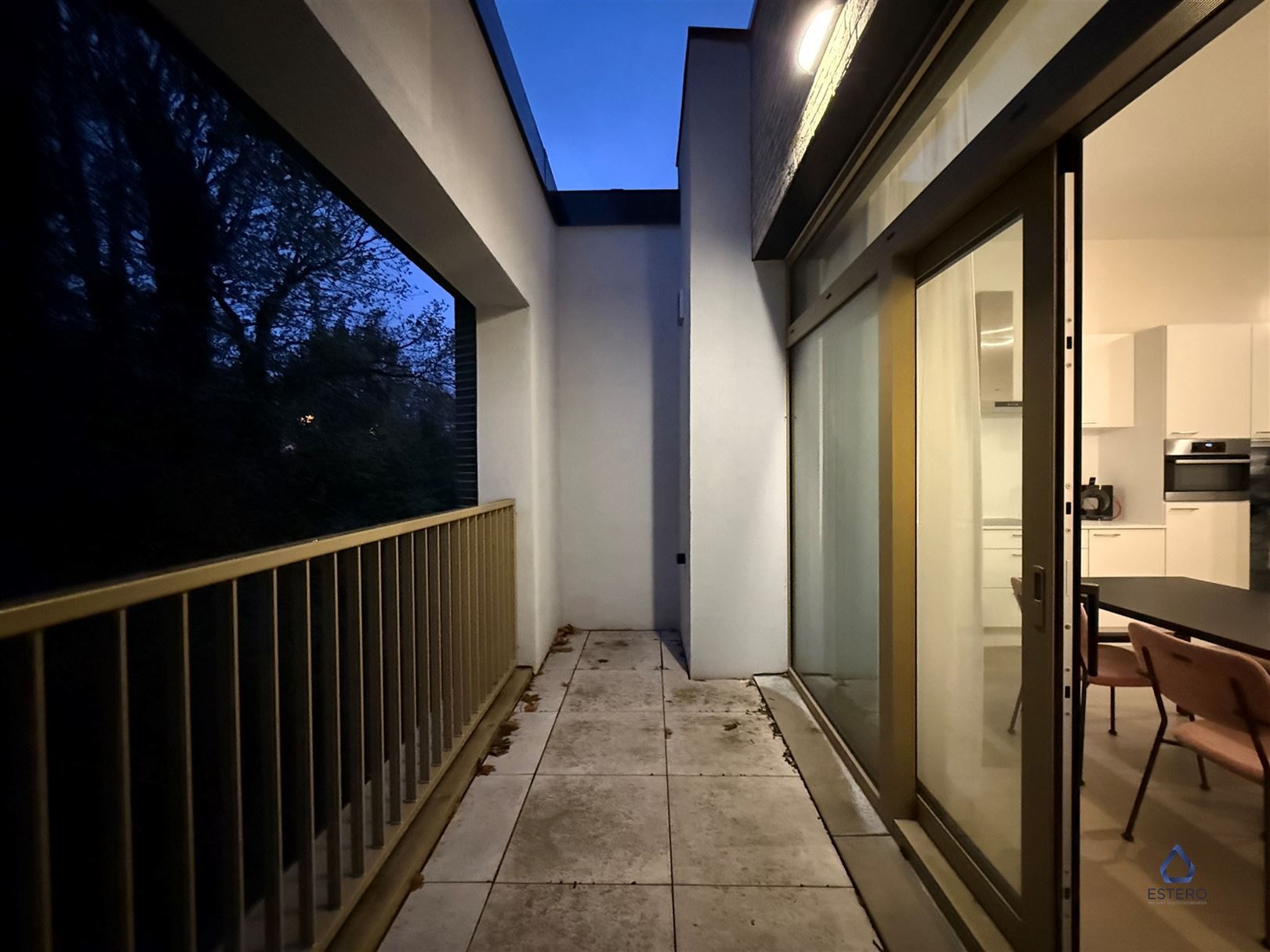 Nieuwbouwwoning op een topligging in Zurenborg foto 15