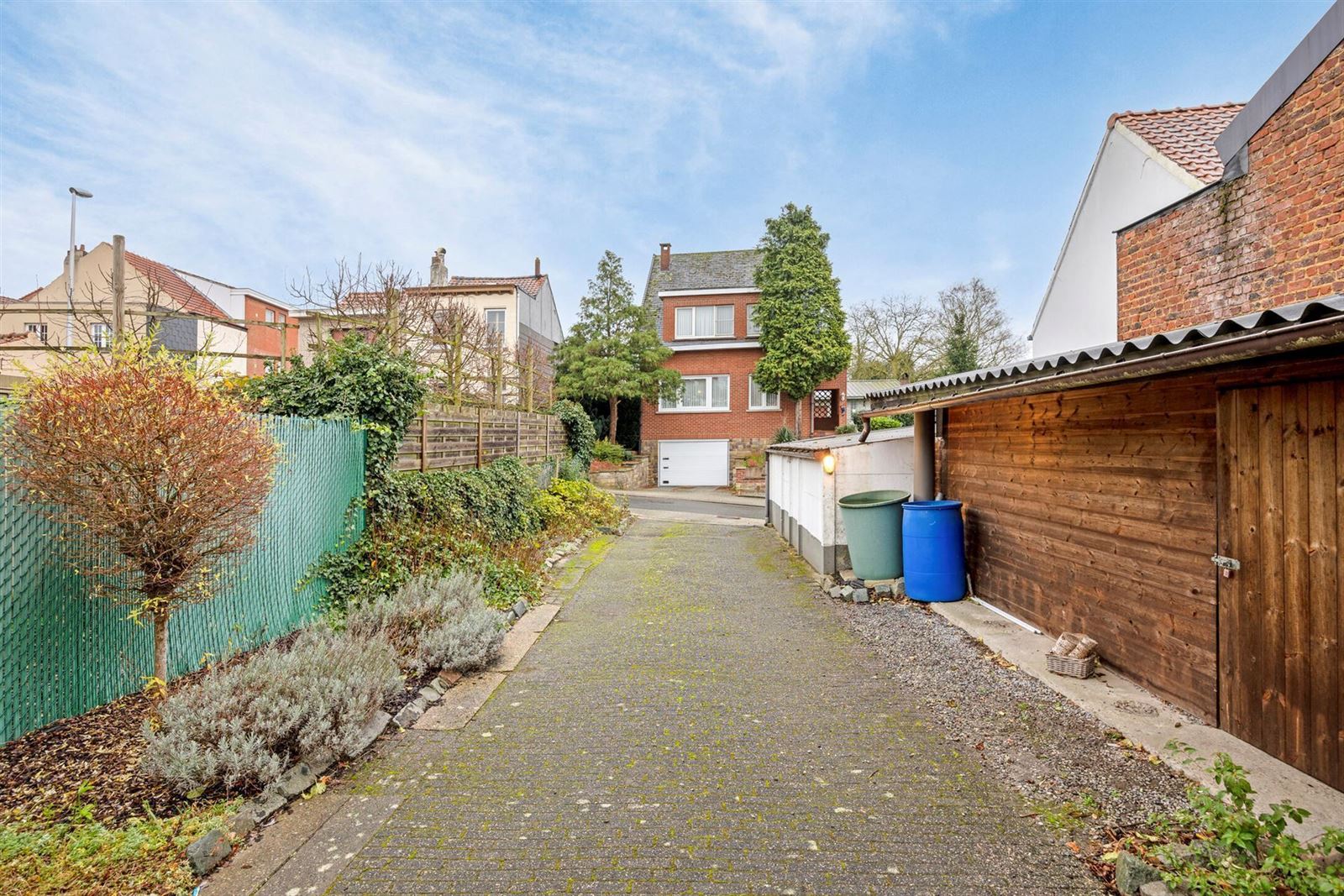 Woning met aparte praktijkruimte foto 33