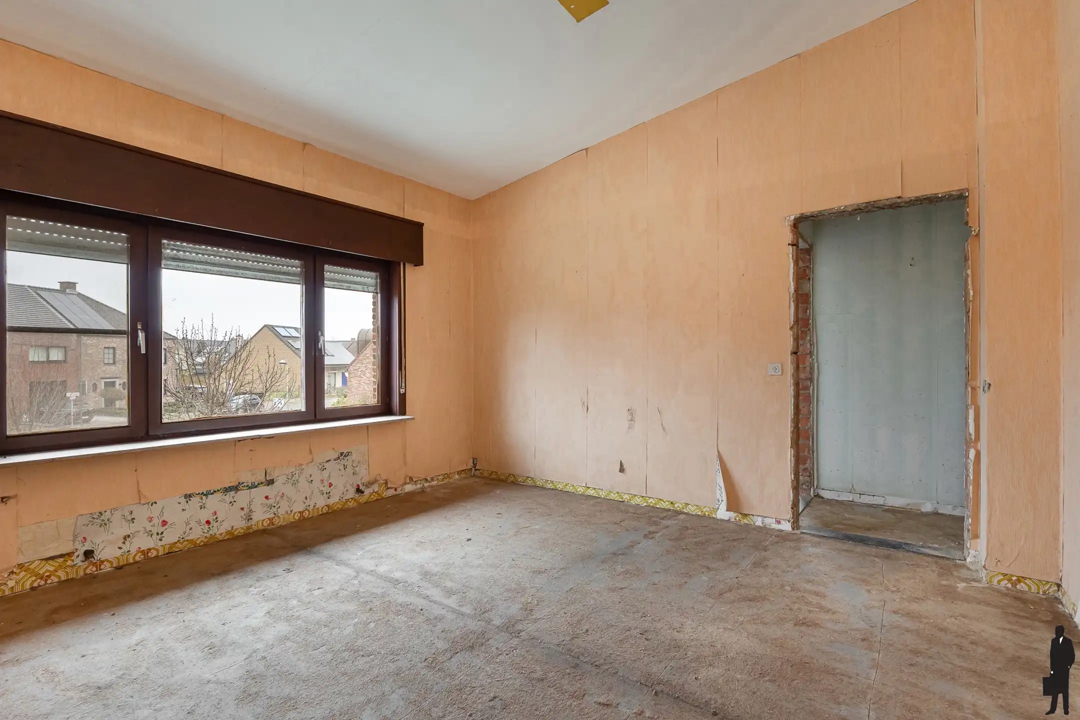 Vergund renovatieproject met veel potentieel op topligging foto 12